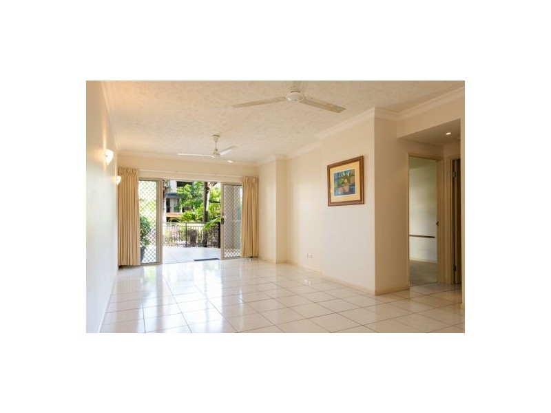1719/2 Greenslopes Street, Cairns North QLD 4870