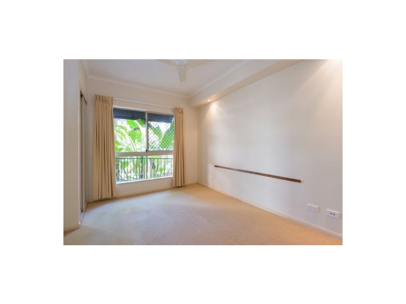 1719/2 Greenslopes Street, Cairns North QLD 4870