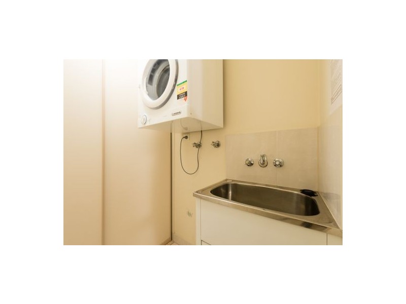 1719/2 Greenslopes Street, Cairns North QLD 4870