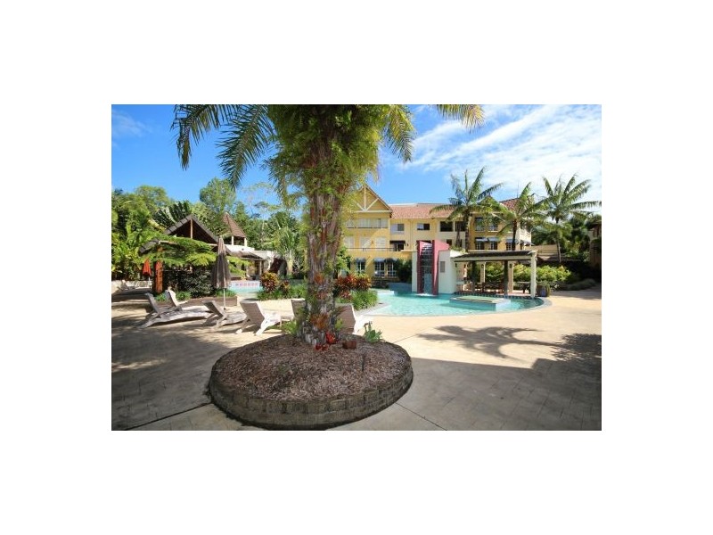 1719/2 Greenslopes Street, Cairns North QLD 4870