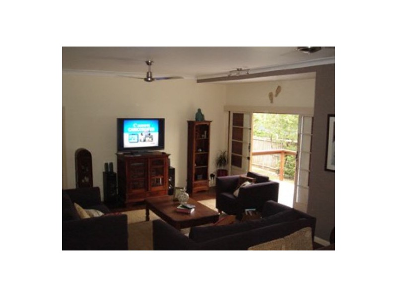 102 Woodward Street, Edge Hill QLD 4870