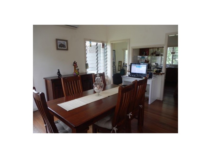 102 Woodward Street, Edge Hill QLD 4870