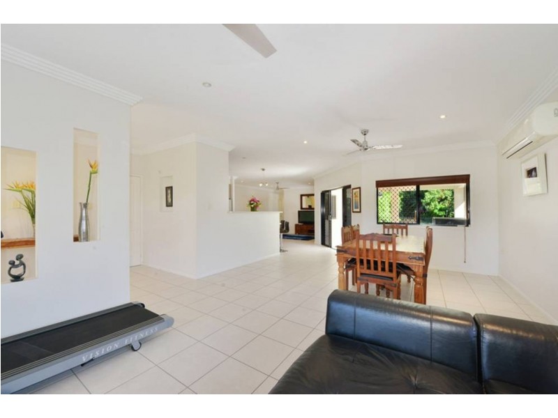 19 Playford Close, Brinsmead QLD 4870