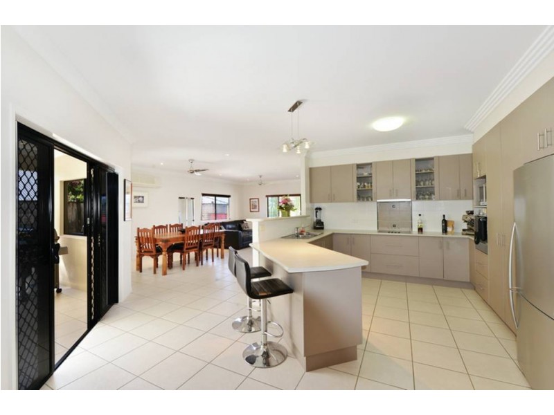 19 Playford Close, Brinsmead QLD 4870