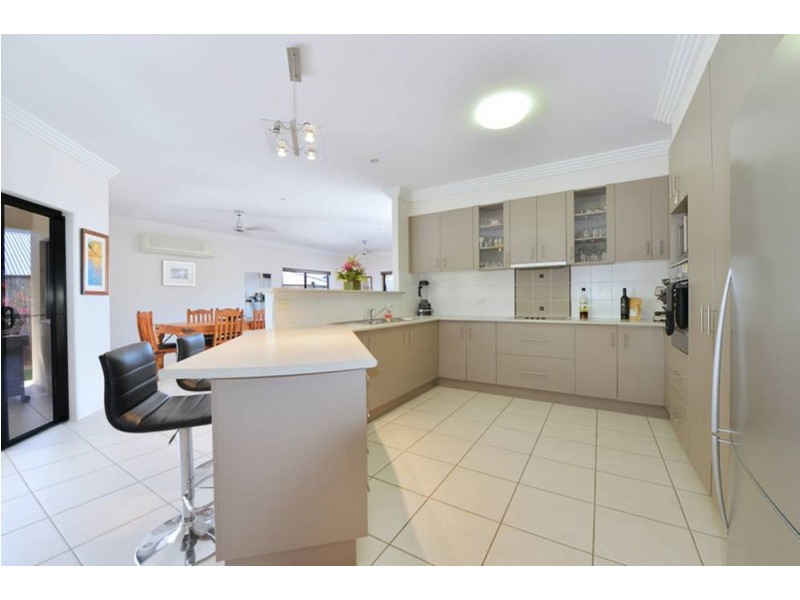 19 Playford Close, Brinsmead QLD 4870