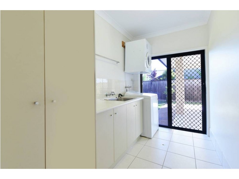 19 Playford Close, Brinsmead QLD 4870