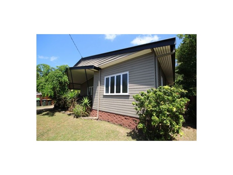 289 Pease Street, Edge Hill QLD 4870