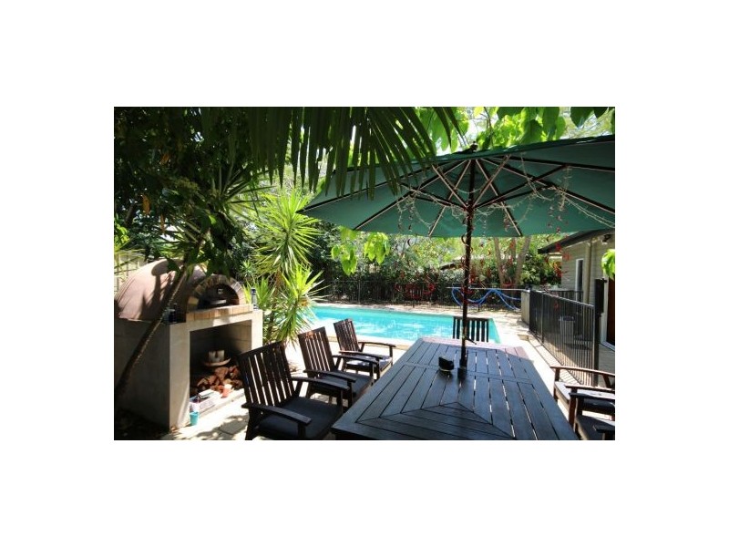289 Pease Street, Edge Hill QLD 4870