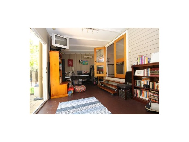 289 Pease Street, Edge Hill QLD 4870