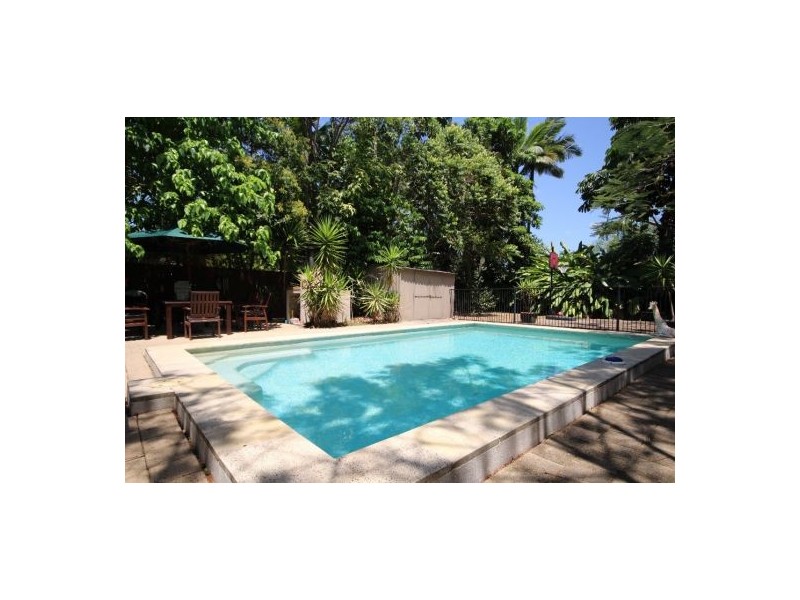 289 Pease Street, Edge Hill QLD 4870
