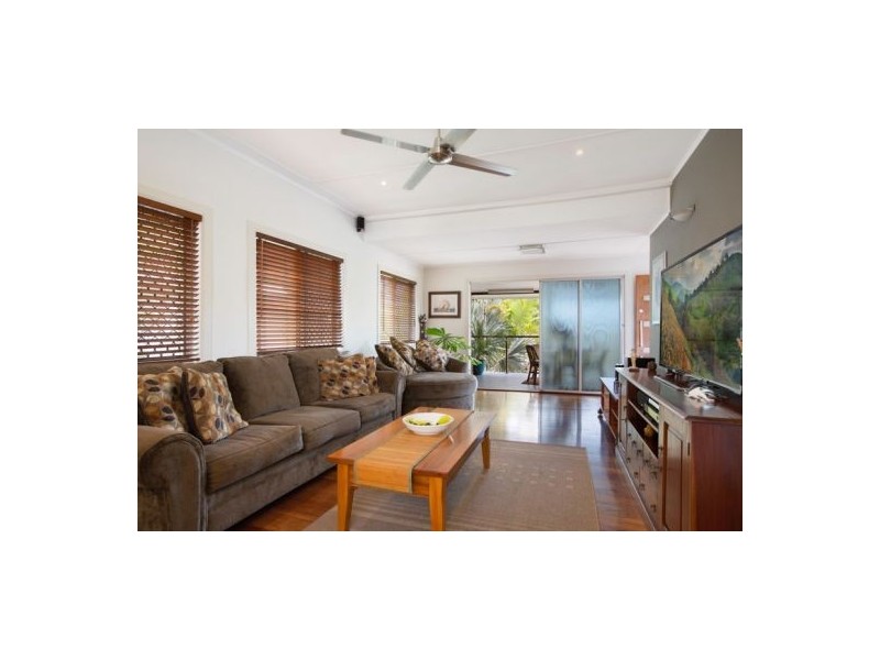 60 Collinson Street, Westcourt QLD 4870