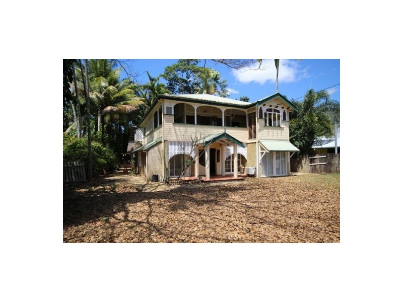 11 Sandwich Street, Kamerunga QLD 4870