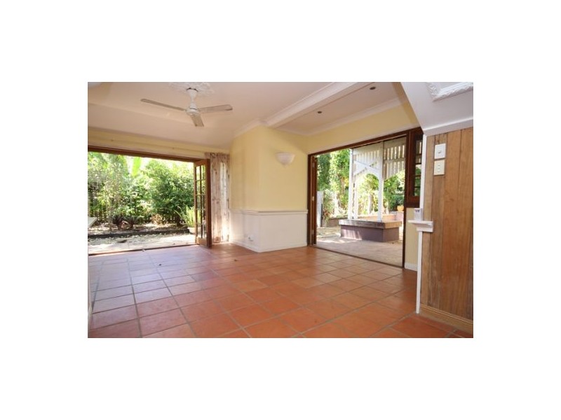 11 Sandwich Street, Kamerunga QLD 4870