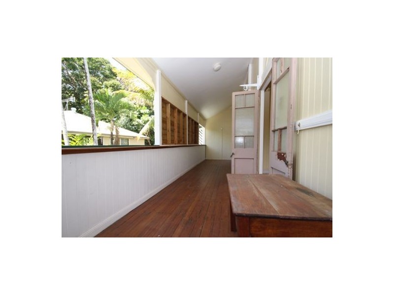 11 Sandwich Street, Kamerunga QLD 4870