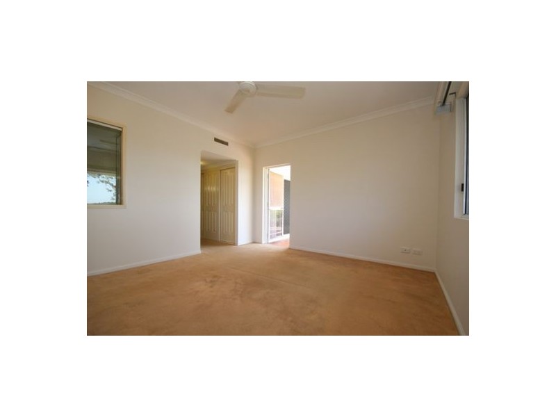 50/8-14 Munro Terrace, Mooroobool QLD 4870