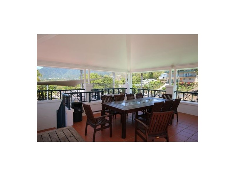 50/8-14 Munro Terrace, Mooroobool QLD 4870