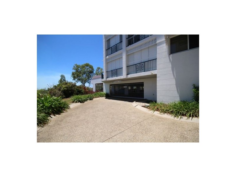 50/8-14 Munro Terrace, Mooroobool QLD 4870