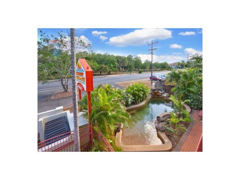 178 Mcleod Street, Cairns North QLD 4870