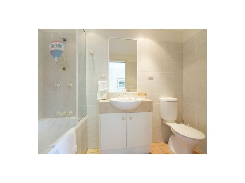 178 Mcleod Street, Cairns North QLD 4870