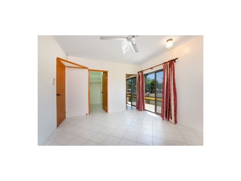 1 Augustus Street, Mooroobool QLD 4870