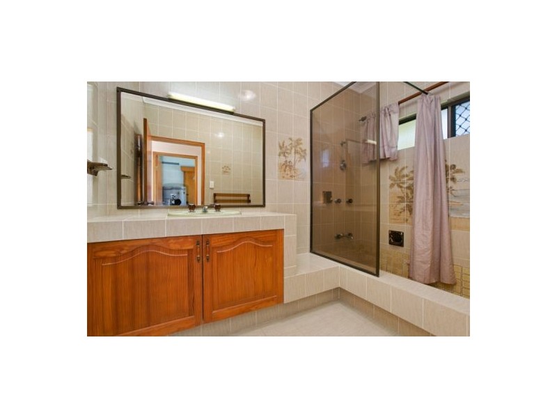 1 Augustus Street, Mooroobool QLD 4870