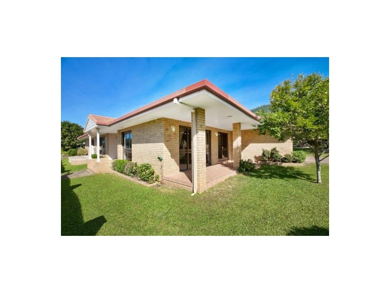 1 Augustus Street, Mooroobool QLD 4870