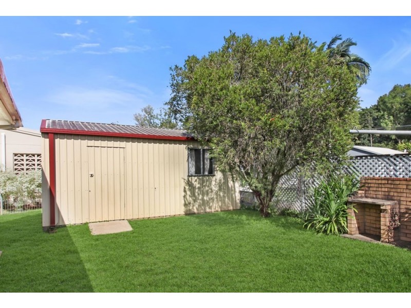 1 Augustus Street, Mooroobool QLD 4870