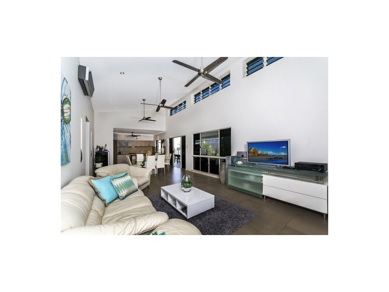 7 Emperor St, Kanimbla QLD 4870