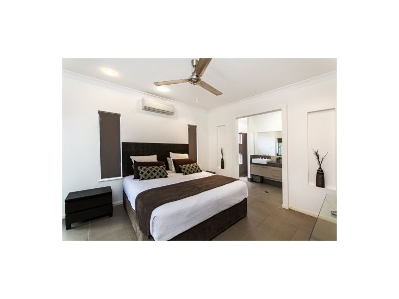 7 Emperor St, Kanimbla QLD 4870
