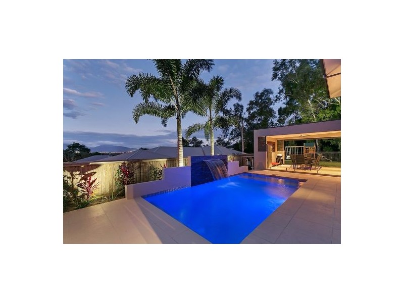 69 McFarlane Drive, Kanimbla QLD 4870