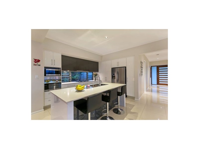 69 McFarlane Drive, Kanimbla QLD 4870