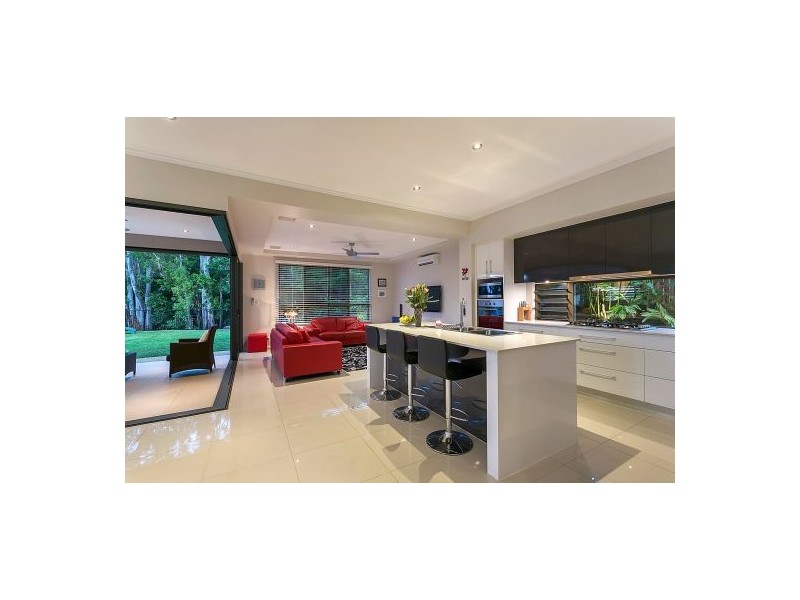 69 McFarlane Drive, Kanimbla QLD 4870