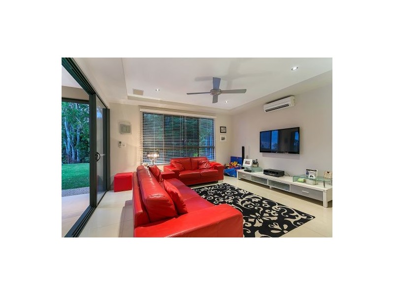 69 McFarlane Drive, Kanimbla QLD 4870