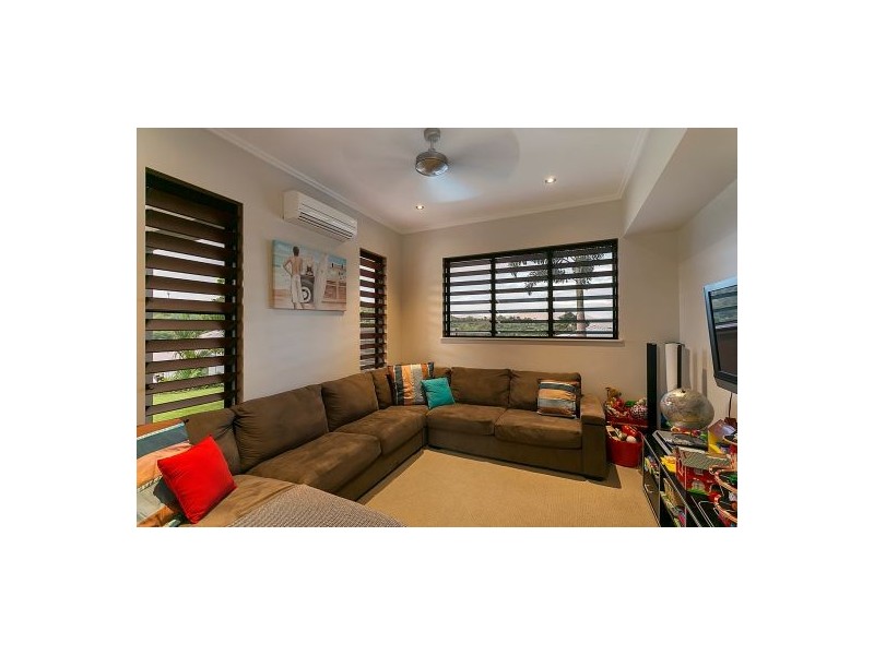 69 McFarlane Drive, Kanimbla QLD 4870