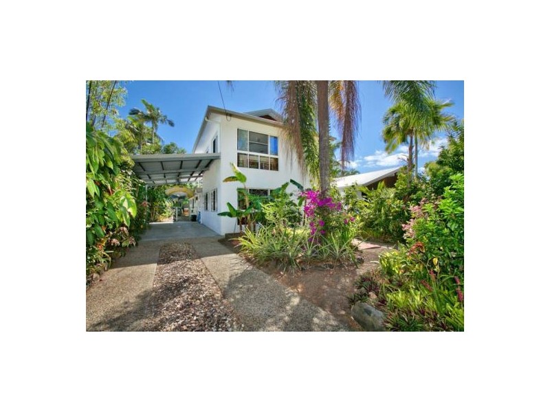 41 Willow Street, Holloways Beach QLD 4878