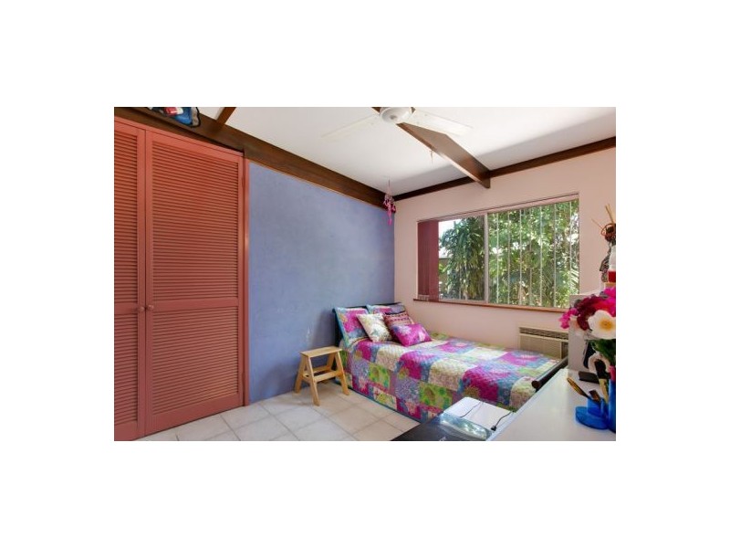 41 Willow Street, Holloways Beach QLD 4878