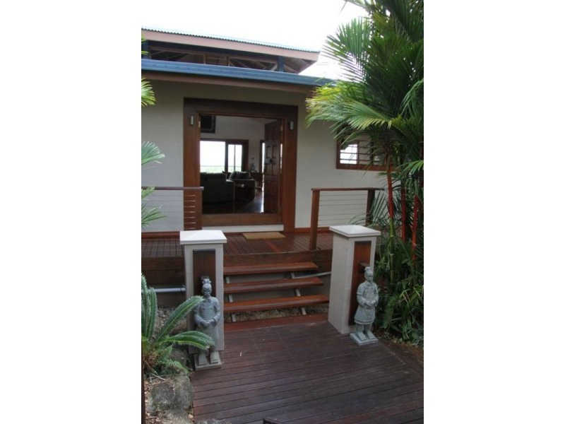 34 Guthrie Place, Bentley Park QLD 4869
