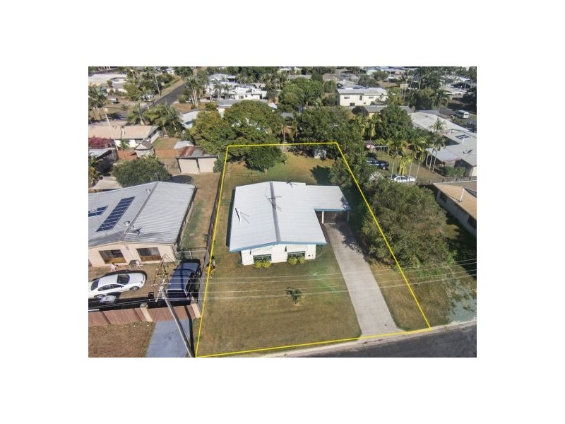 6 Illuka Close, White Rock QLD 4868