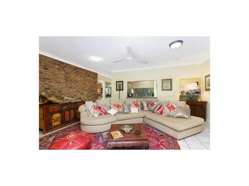 5 Ash St, Holloways Beach QLD 4878