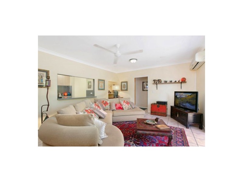 5 Ash St, Holloways Beach QLD 4878