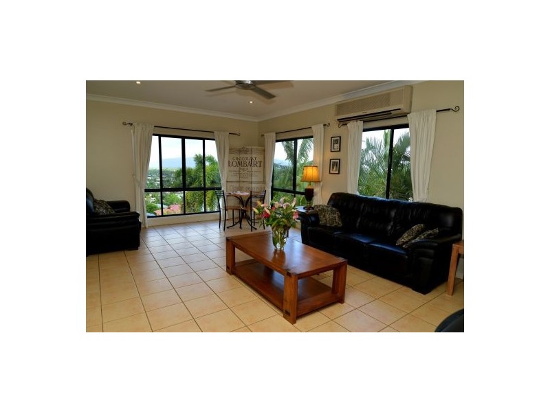 17 Guthrie Close, Bentley Park QLD 4869