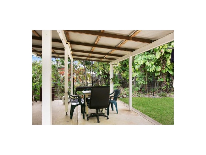 287 Pease Street, Edge Hill QLD 4870