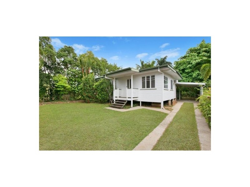 287 Pease Street, Edge Hill QLD 4870