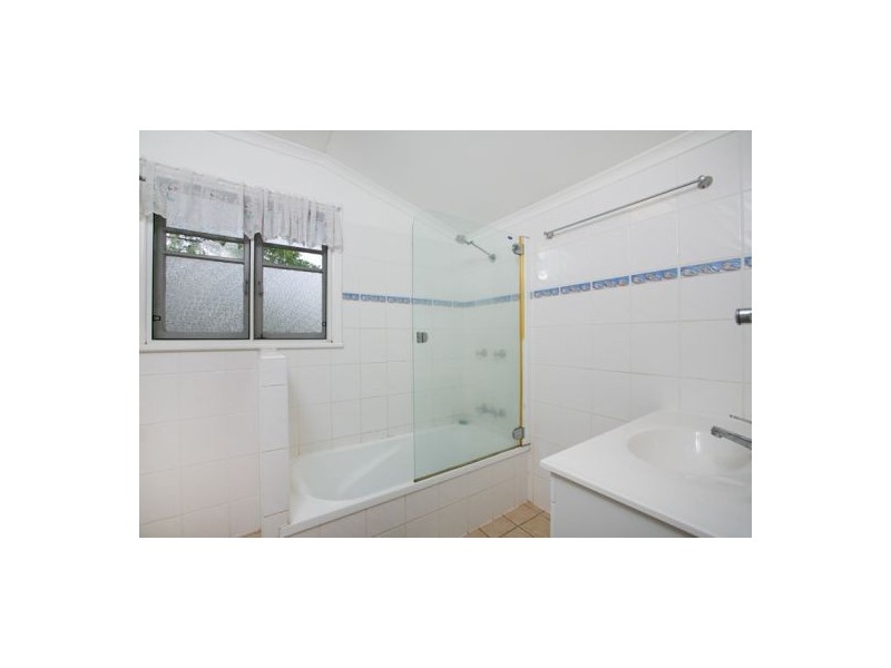 287 Pease Street, Edge Hill QLD 4870