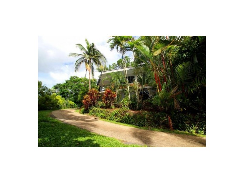 7 Sun Street, Brinsmead QLD 4870