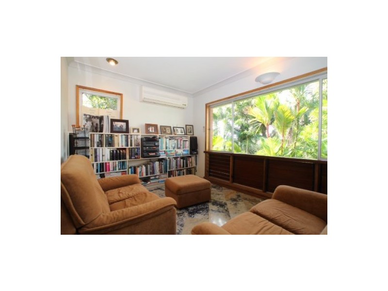 7 Sun Street, Brinsmead QLD 4870