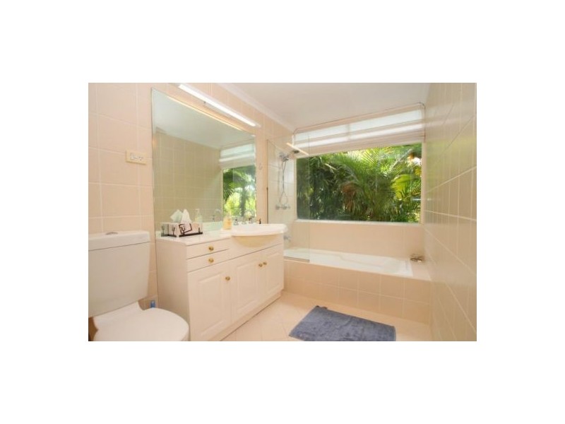 7 Sun Street, Brinsmead QLD 4870