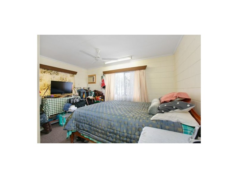 6 Alma Street, Woree QLD 4868