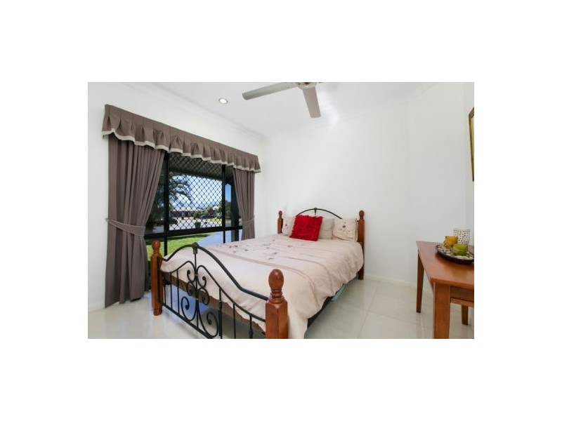 26 Pollock Close, Bentley Park QLD 4869