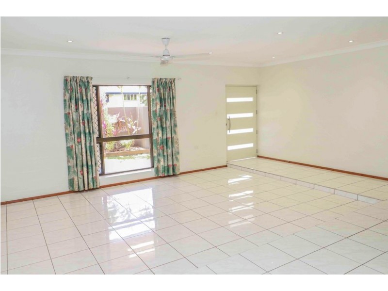 18 Rogers Close, Whitfield QLD 4870